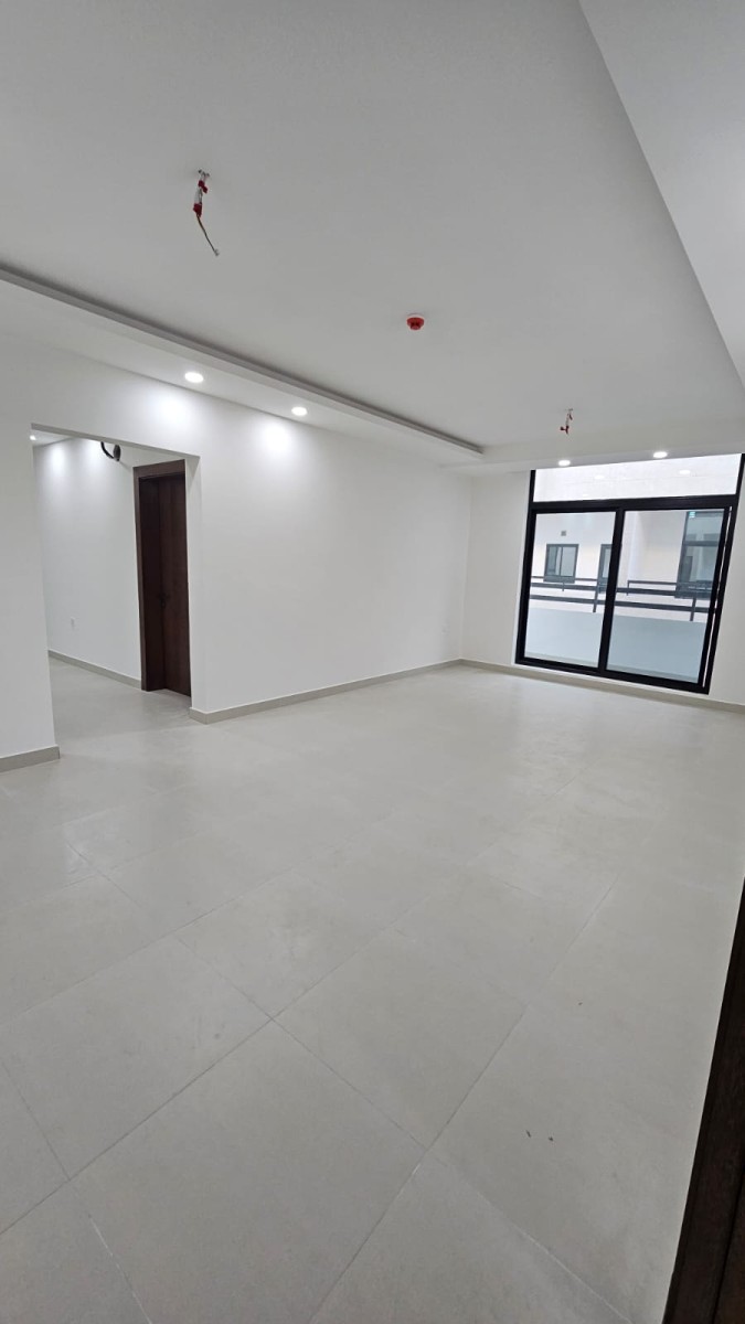 للبيع شقق تشطيب عالي في الحد الجديده