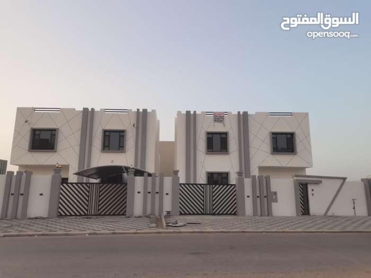 للبيع فيلا راقية في السيب الشرادي