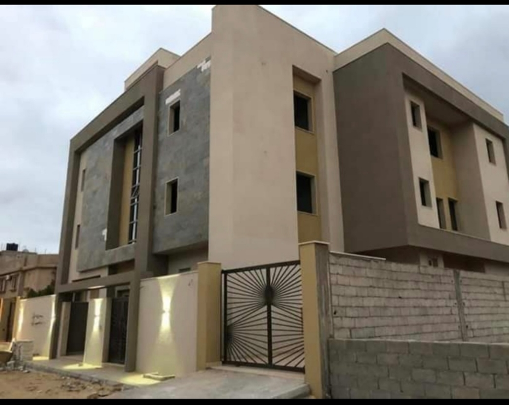 مقاول للبناء والتشطيبات