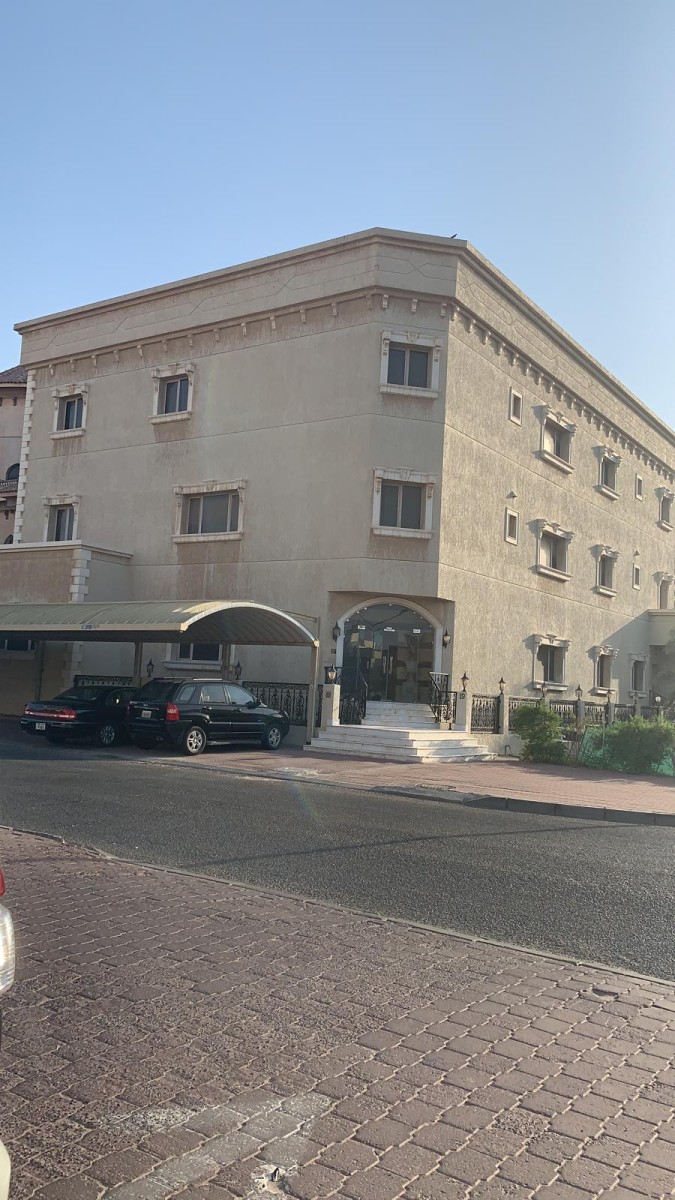 للبيع فيلا في الروضة