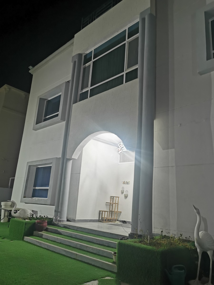 فيلا للبيع في العامرات ٥/٣